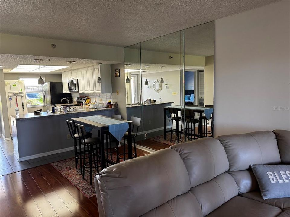 En Renta: $1,850 (2 camas, 2 baños, 978 Pies cuadrados)