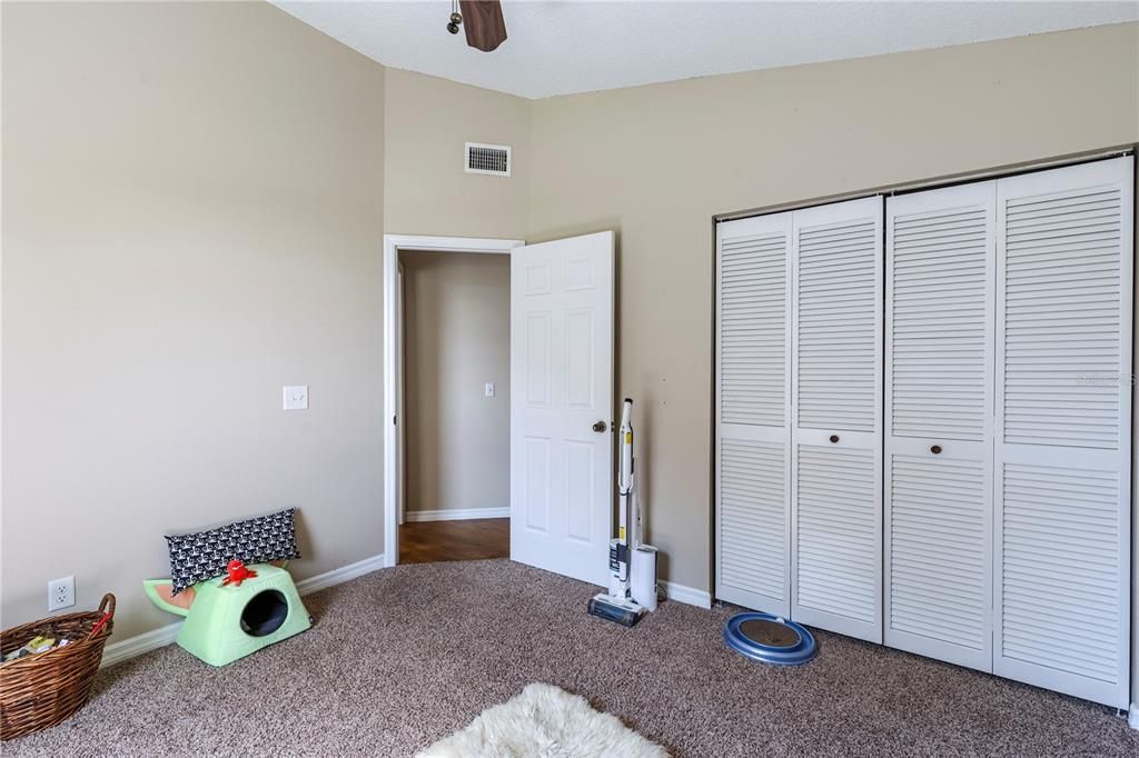 合同活跃: $440,000 (4 贝兹, 3 浴室, 2939 平方英尺)