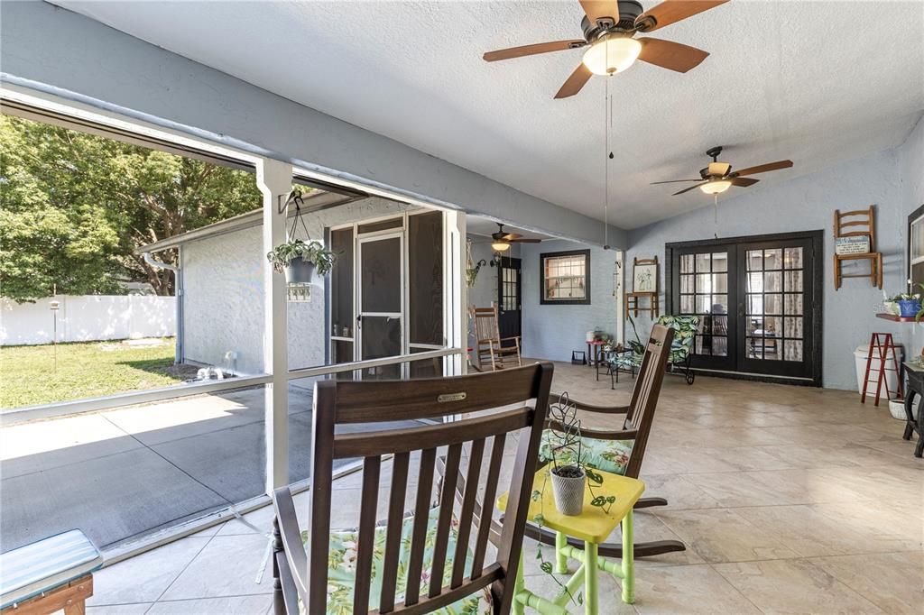 合同活跃: $440,000 (4 贝兹, 3 浴室, 2939 平方英尺)