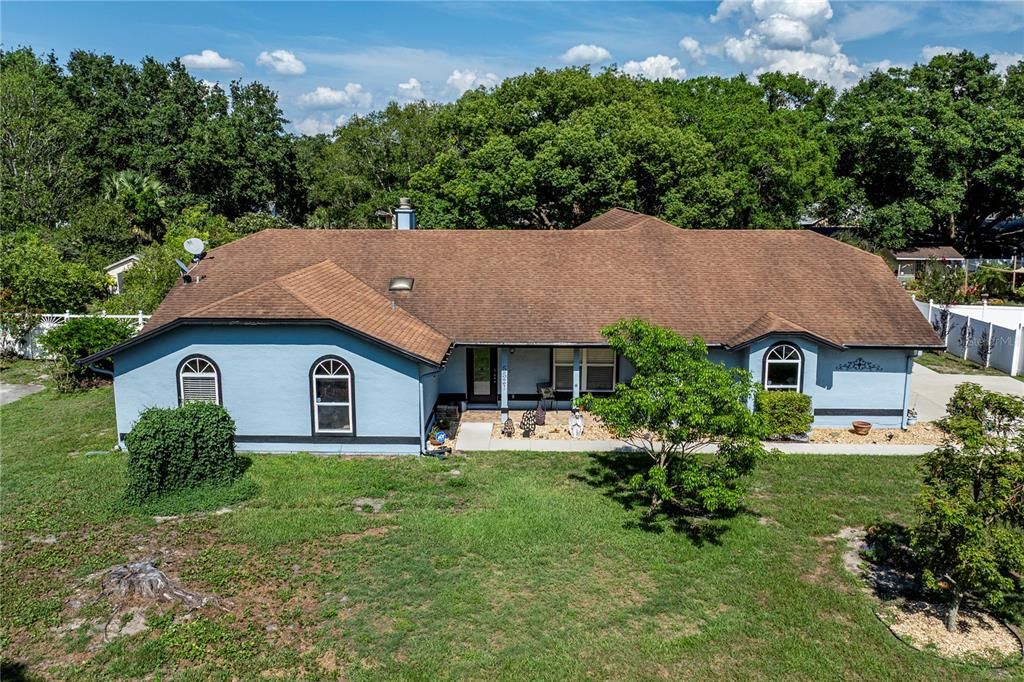 合同活跃: $440,000 (4 贝兹, 3 浴室, 2939 平方英尺)