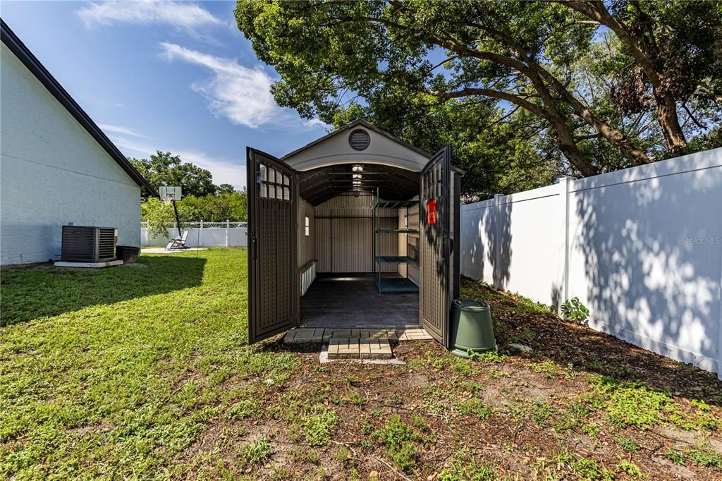 合同活跃: $440,000 (4 贝兹, 3 浴室, 2939 平方英尺)