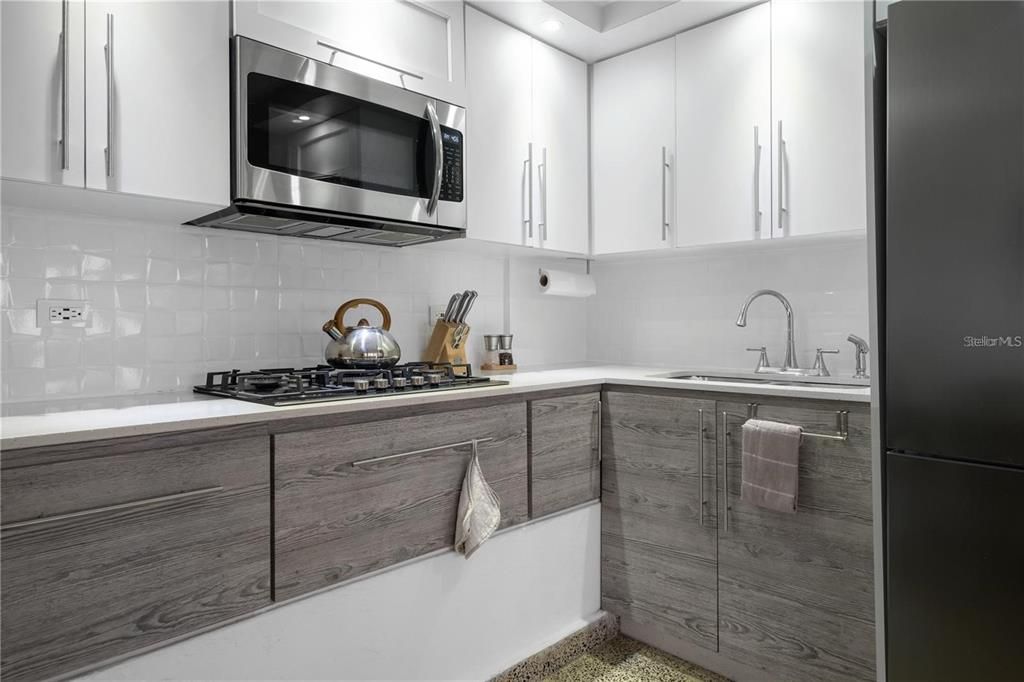 На продажу: $595,000 (5 спален, 3 ванн, 4530 Квадратных фут)