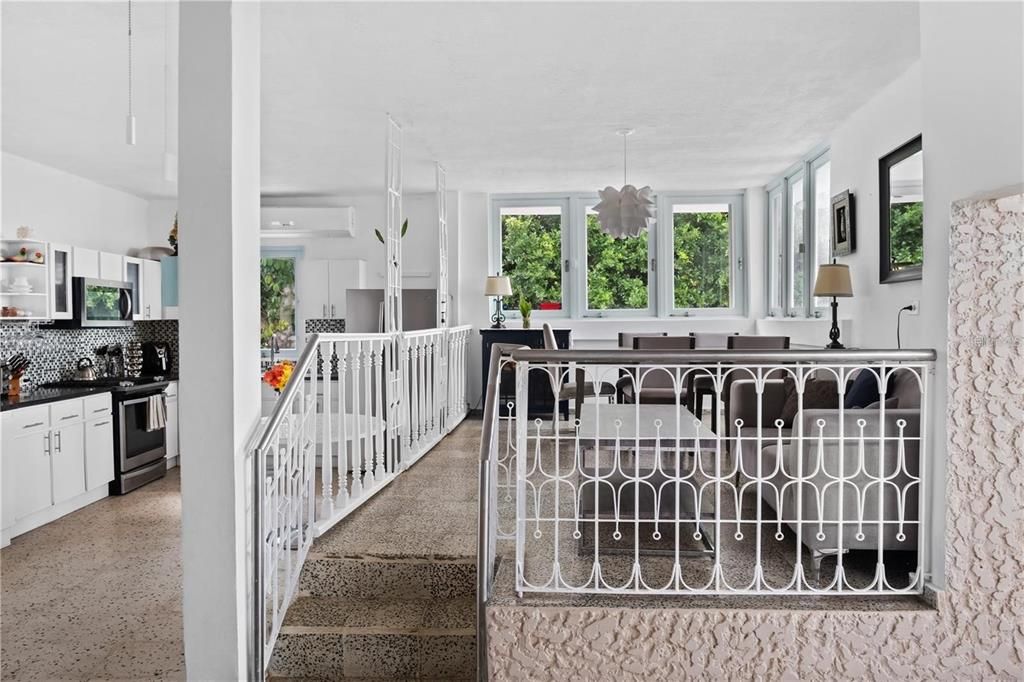 На продажу: $595,000 (5 спален, 3 ванн, 4530 Квадратных фут)