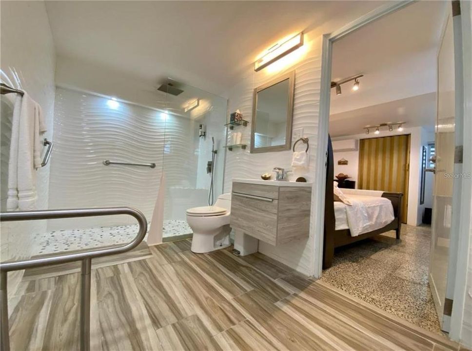 На продажу: $595,000 (5 спален, 3 ванн, 4530 Квадратных фут)