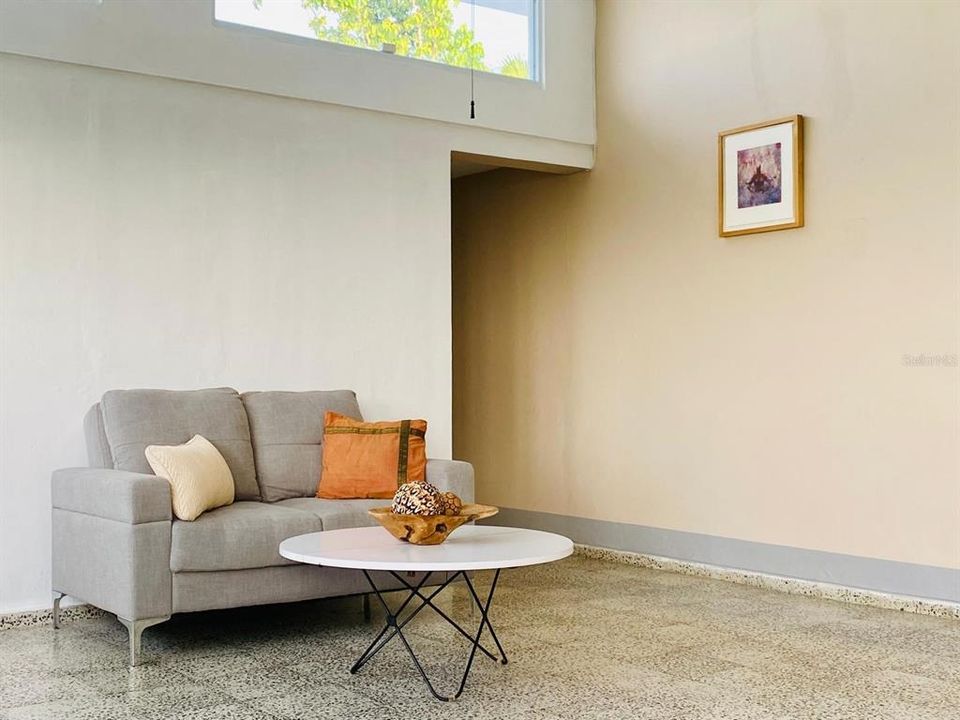 На продажу: $595,000 (5 спален, 3 ванн, 4530 Квадратных фут)