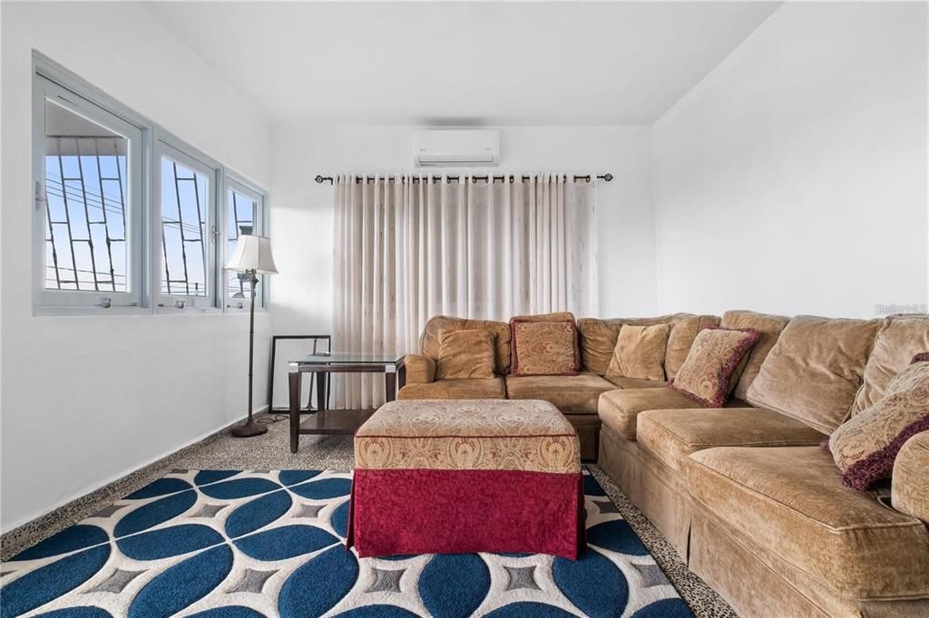 На продажу: $595,000 (5 спален, 3 ванн, 4530 Квадратных фут)