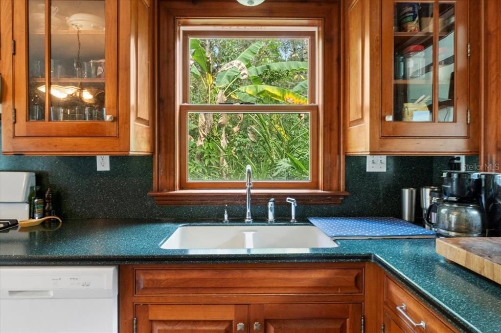 En Venta: $320,000 (3 camas, 2 baños, 2064 Pies cuadrados)