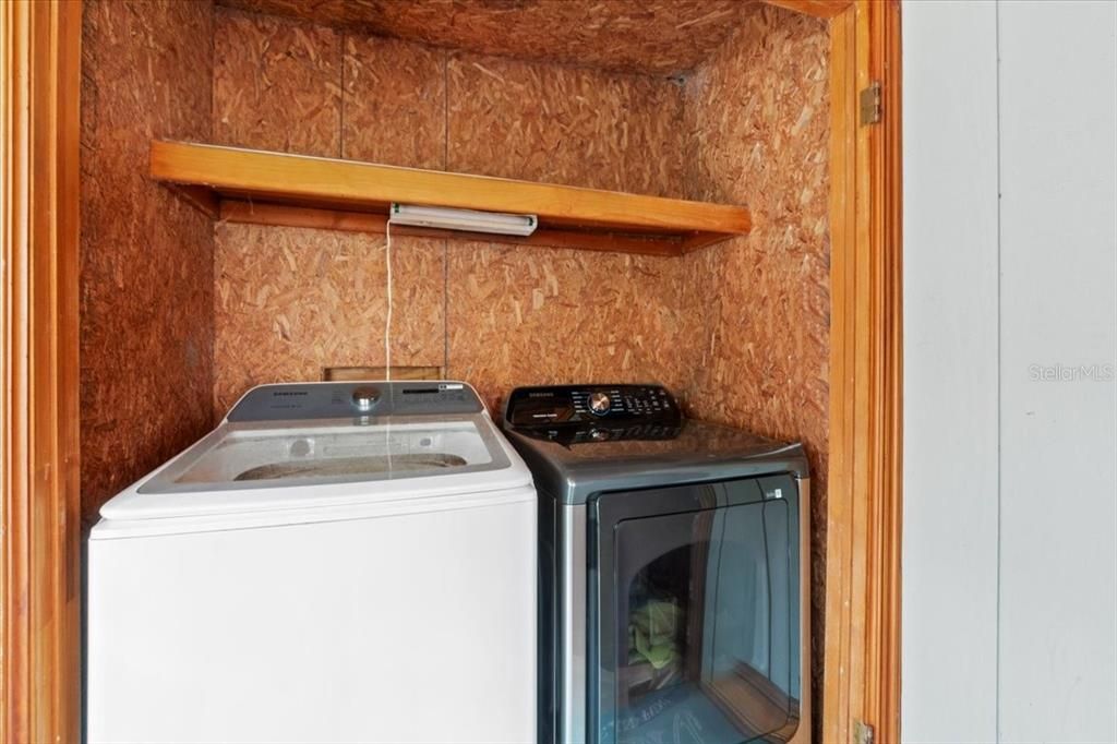 En Venta: $320,000 (3 camas, 2 baños, 2064 Pies cuadrados)