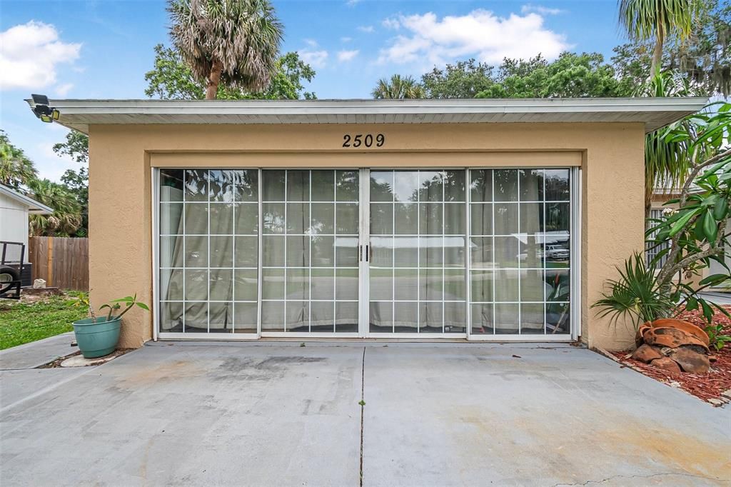 For Sale: $315,000 (3 beds, 2 baths, 1356 Square Feet)