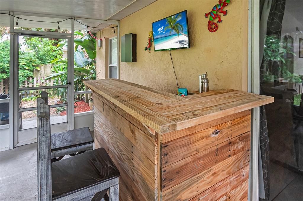 For Sale: $315,000 (3 beds, 2 baths, 1356 Square Feet)