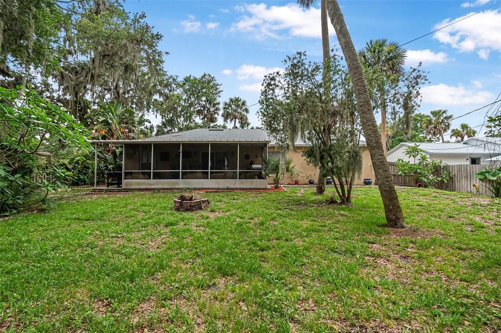 For Sale: $315,000 (3 beds, 2 baths, 1356 Square Feet)