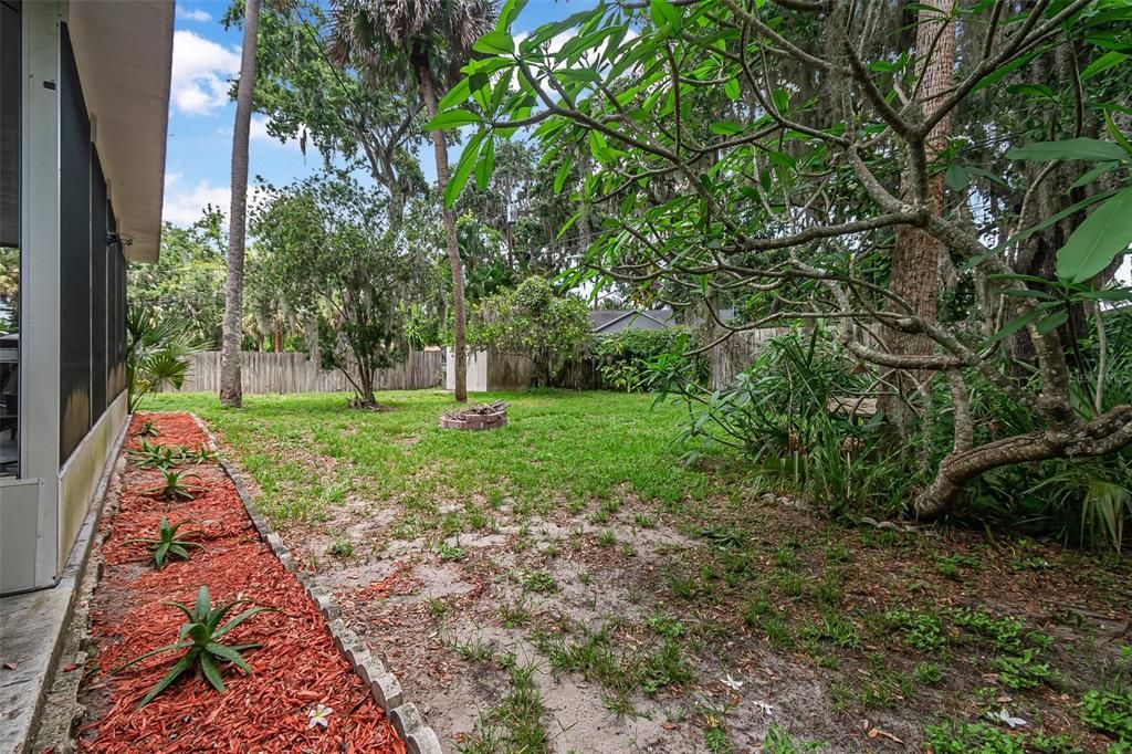 For Sale: $315,000 (3 beds, 2 baths, 1356 Square Feet)