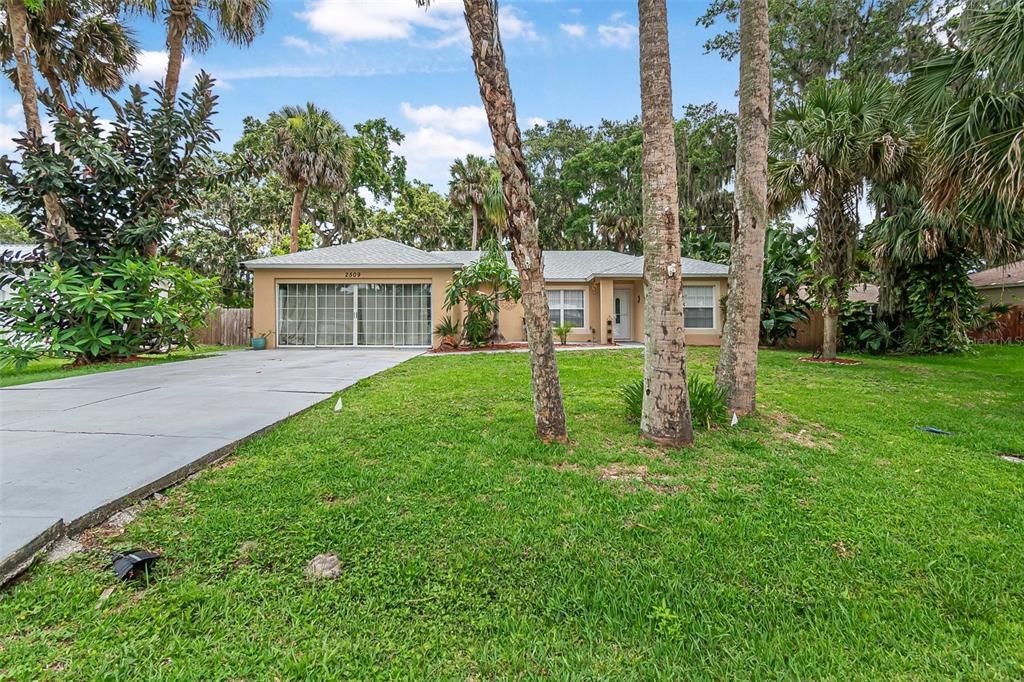 For Sale: $315,000 (3 beds, 2 baths, 1356 Square Feet)