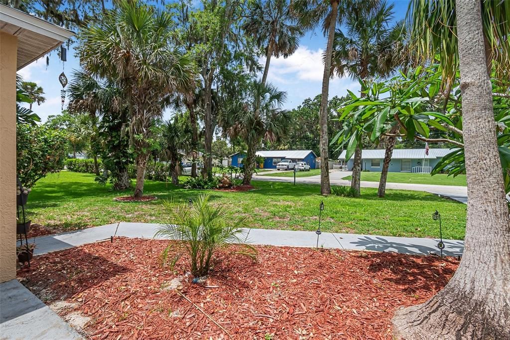 For Sale: $315,000 (3 beds, 2 baths, 1356 Square Feet)