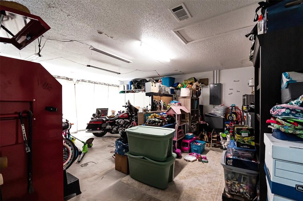 For Sale: $315,000 (3 beds, 2 baths, 1356 Square Feet)