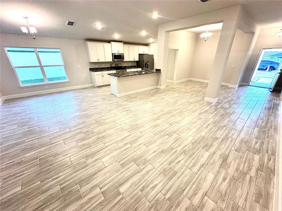 待售: $312,900 (3 贝兹, 2 浴室, 1970 平方英尺)