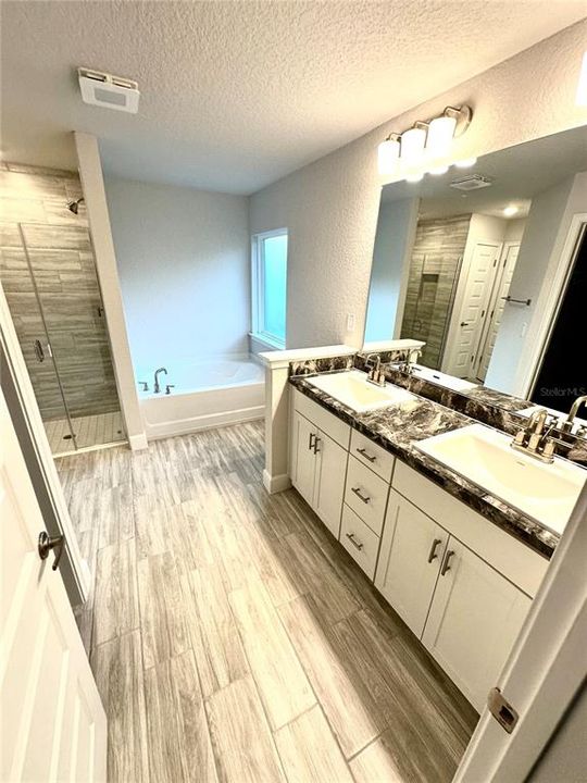 待售: $312,900 (3 贝兹, 2 浴室, 1970 平方英尺)