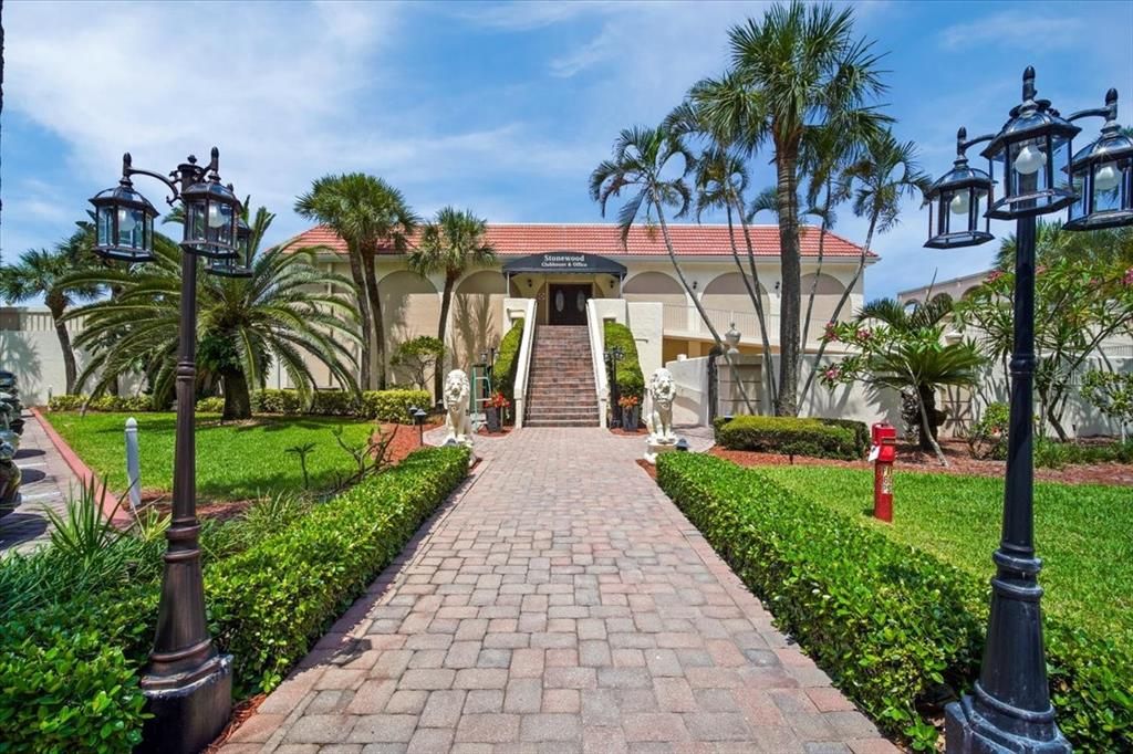 待售: $900,000 (2 贝兹, 2 浴室, 1470 平方英尺)