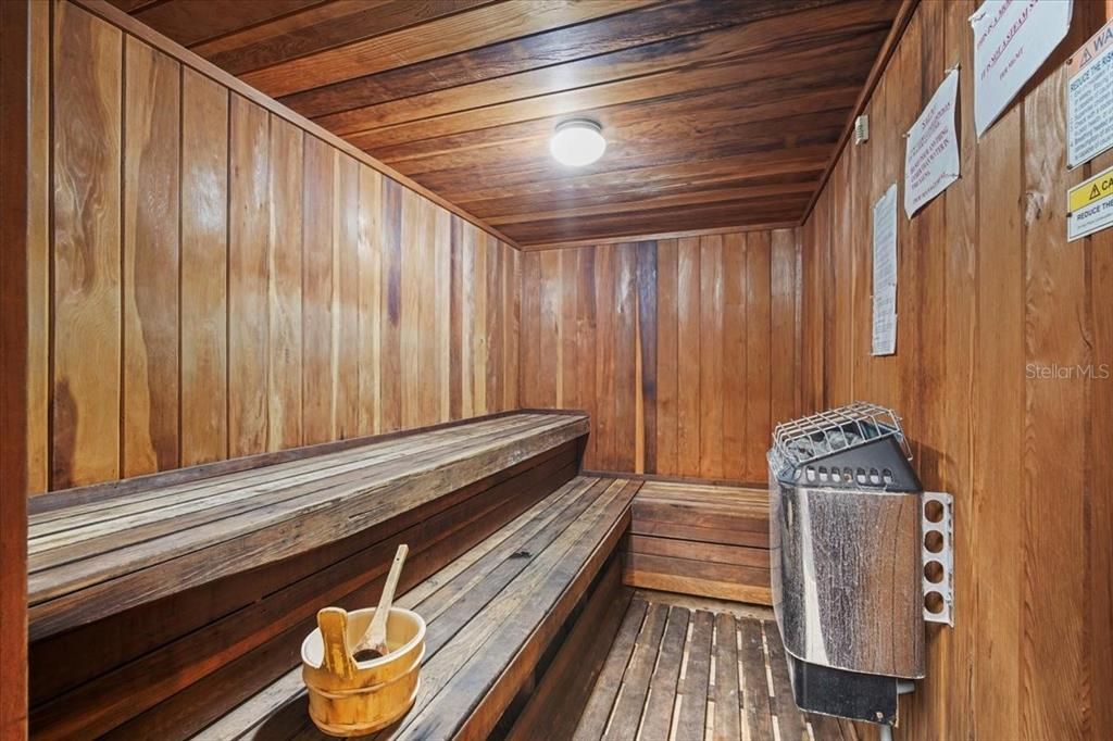 待售: $900,000 (2 贝兹, 2 浴室, 1470 平方英尺)