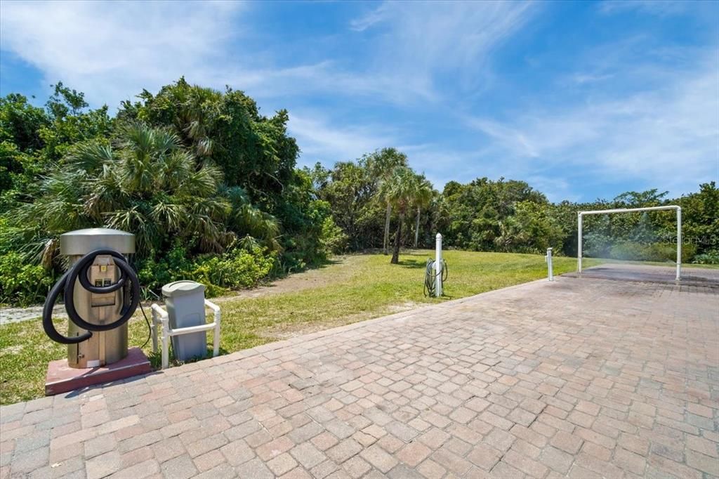 待售: $900,000 (2 贝兹, 2 浴室, 1470 平方英尺)