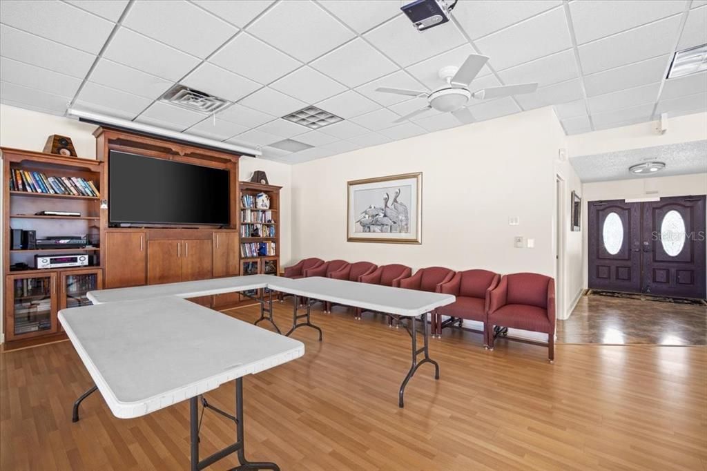 待售: $900,000 (2 贝兹, 2 浴室, 1470 平方英尺)