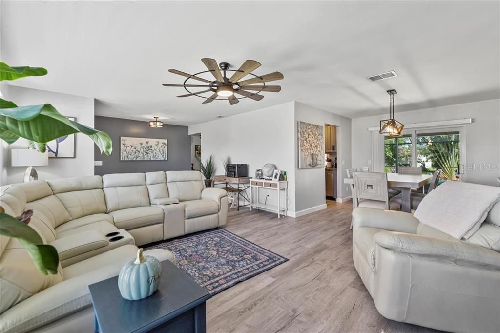 For Sale: $459,900 (3 beds, 2 baths, 1742 Square Feet)