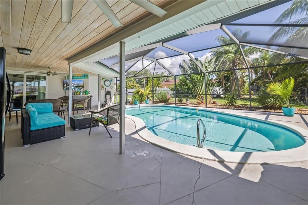 For Sale: $459,900 (3 beds, 2 baths, 1742 Square Feet)