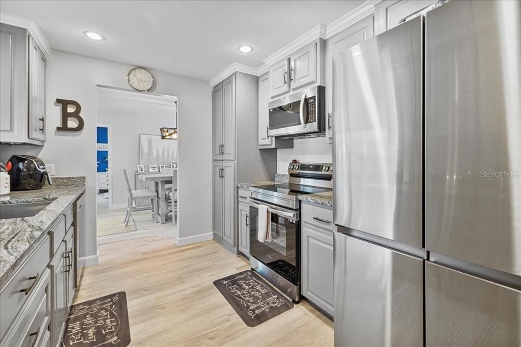 For Sale: $459,900 (3 beds, 2 baths, 1742 Square Feet)