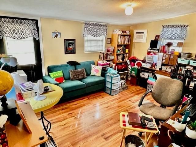 На продажу: $159,000 (3 спален, 2 ванн, 1360 Квадратных фут)