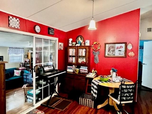 На продажу: $159,000 (3 спален, 2 ванн, 1360 Квадратных фут)