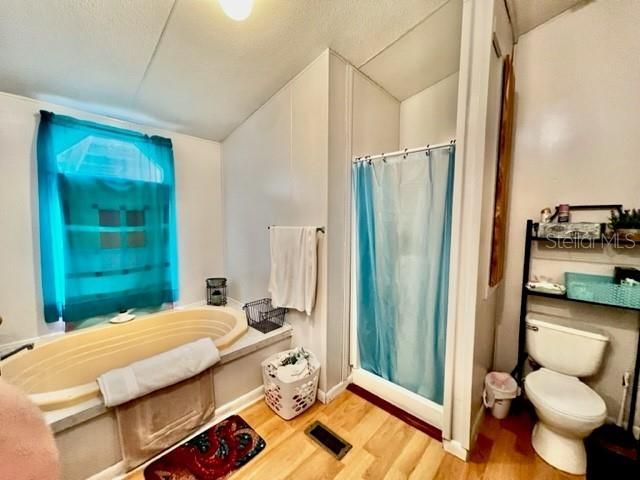 На продажу: $159,000 (3 спален, 2 ванн, 1360 Квадратных фут)