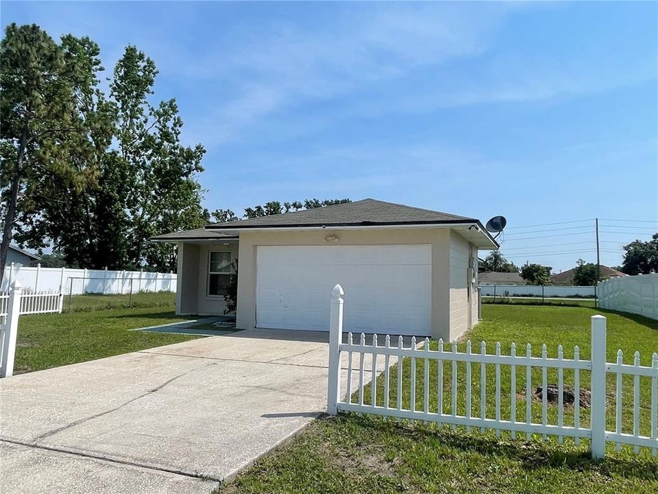 На продажу: $205,000 (3 спален, 1 ванн, 974 Квадратных фут)