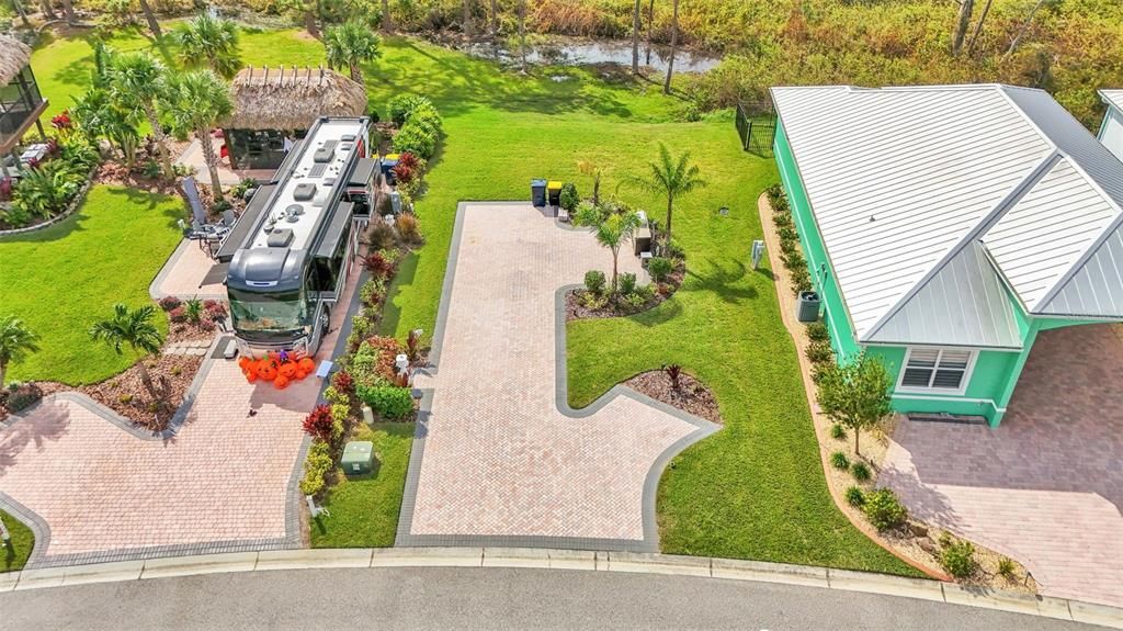 На продажу: $229,900 (0.10 acres)