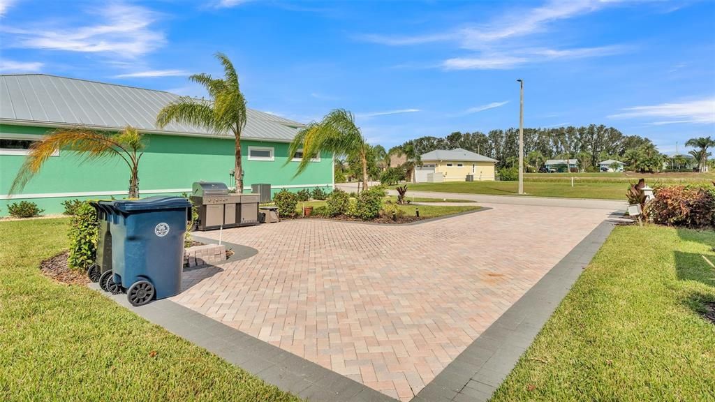 На продажу: $229,900 (0.10 acres)