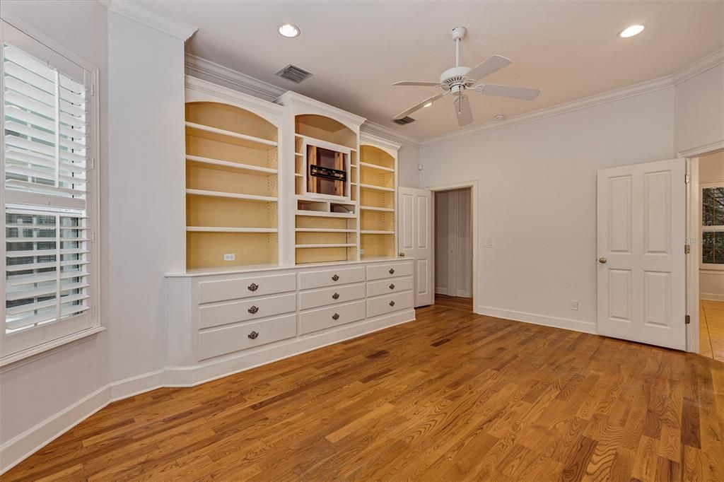 Active With Contract: $899,700 (4 beds, 3 baths, 3105 Square Feet)