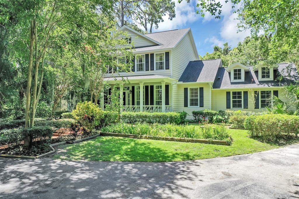 Active With Contract: $899,700 (4 beds, 3 baths, 3105 Square Feet)