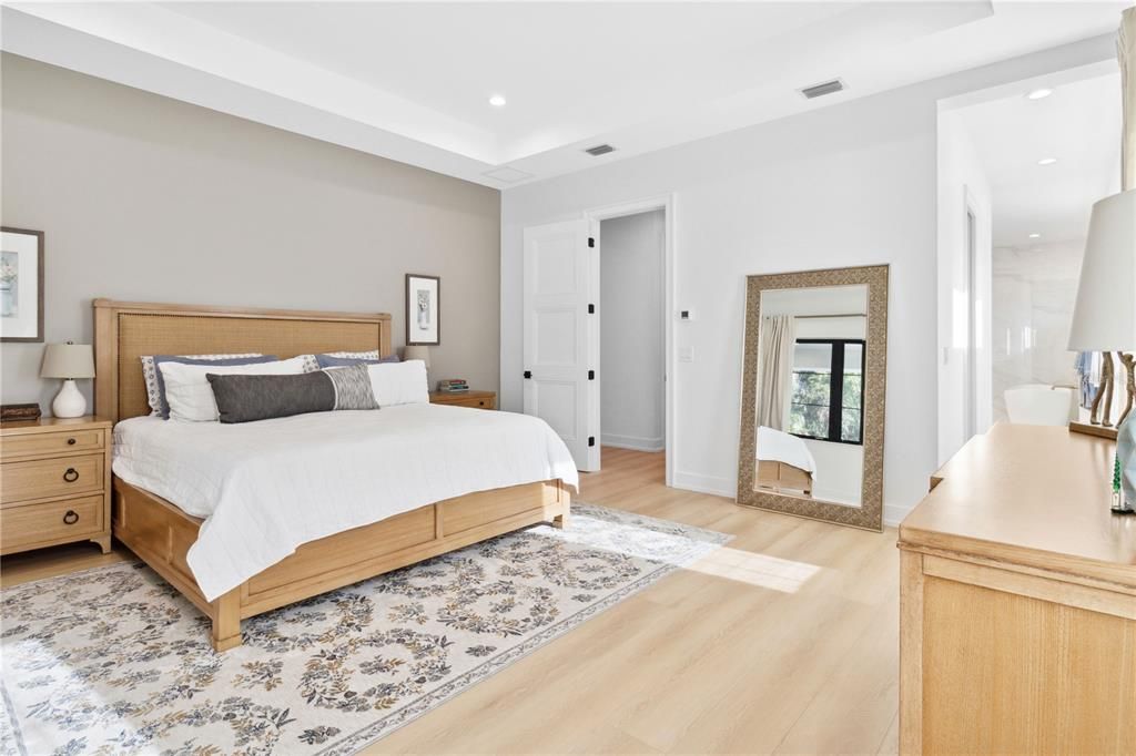 For Sale: $2,450,000 (4 beds, 5 baths, 3839 Square Feet)