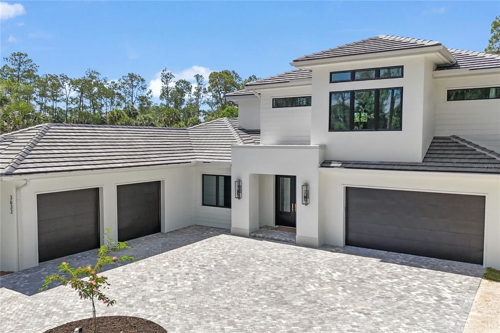 For Sale: $2,450,000 (4 beds, 5 baths, 3839 Square Feet)