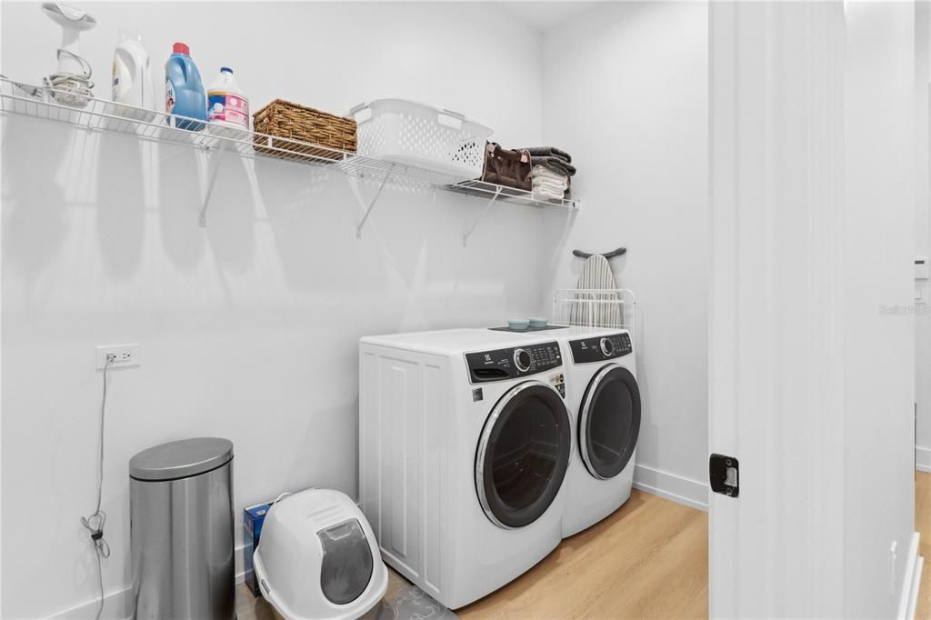 For Sale: $2,450,000 (4 beds, 5 baths, 3839 Square Feet)