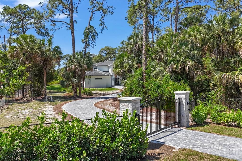 For Sale: $2,450,000 (4 beds, 5 baths, 3839 Square Feet)