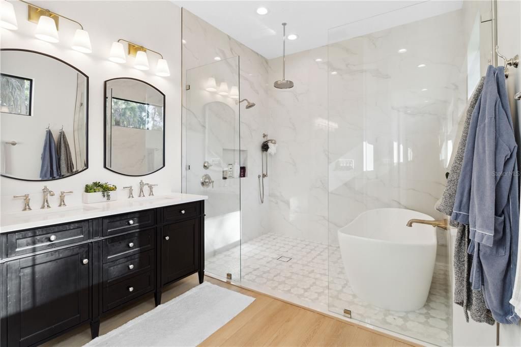 For Sale: $2,450,000 (4 beds, 5 baths, 3839 Square Feet)