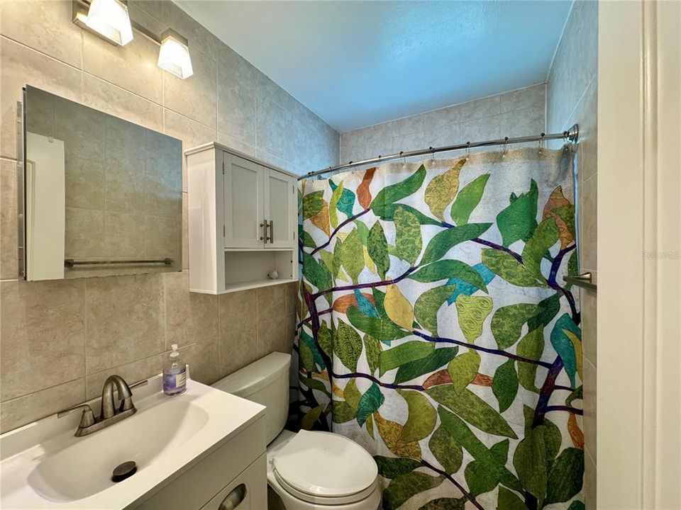 Active With Contract: $289,900 (3 beds, 1 baths, 1170 Square Feet)