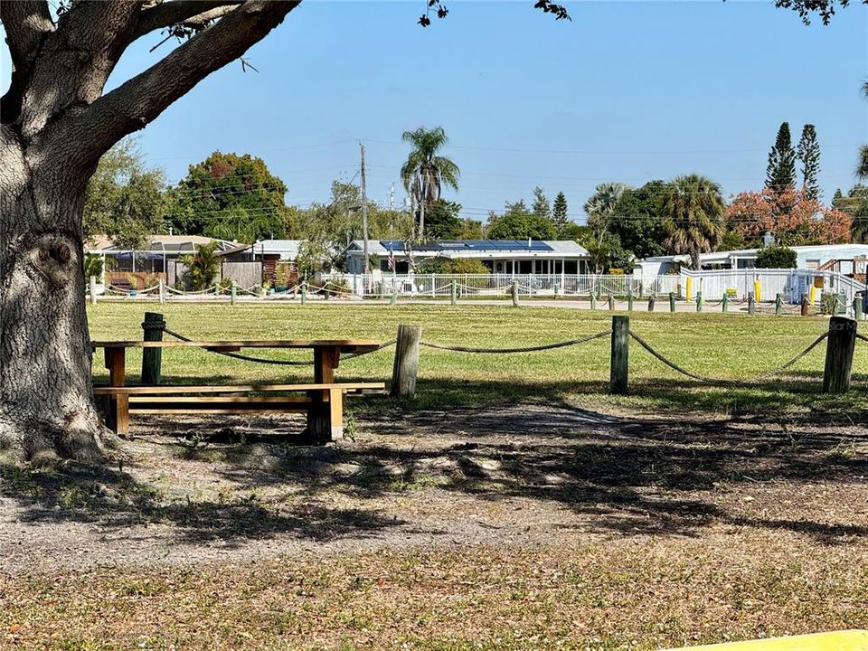 Active With Contract: $289,900 (3 beds, 1 baths, 1170 Square Feet)