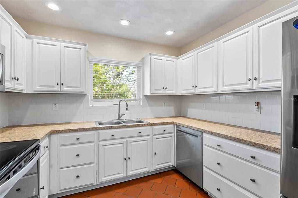 Active With Contract: $209,000 (4 beds, 2 baths, 1734 Square Feet)