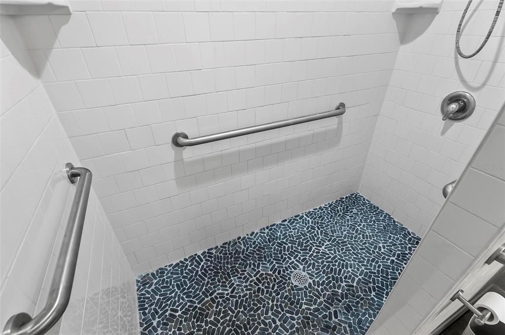 Active With Contract: $209,000 (4 beds, 2 baths, 1734 Square Feet)