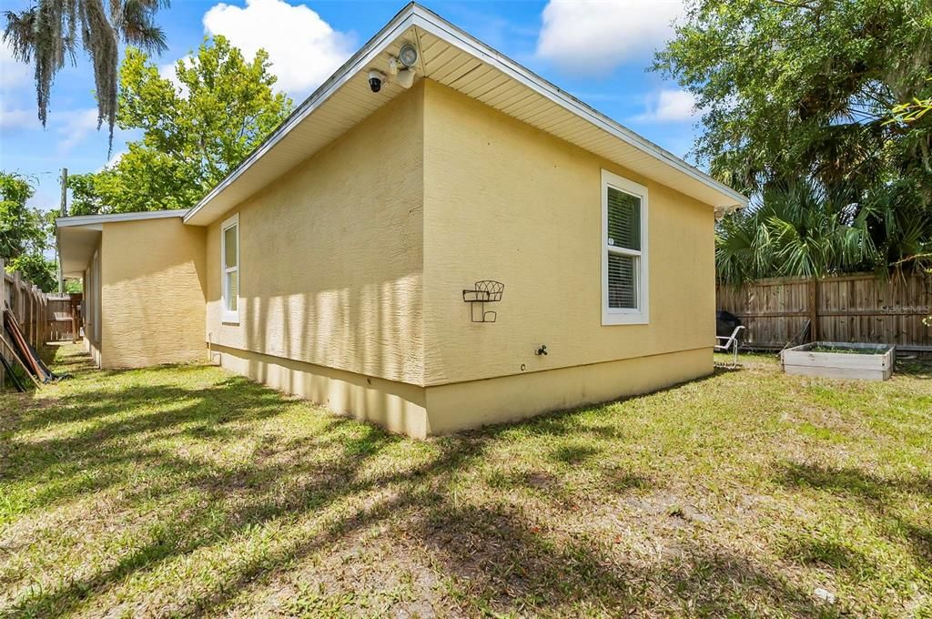 Active With Contract: $209,000 (4 beds, 2 baths, 1734 Square Feet)