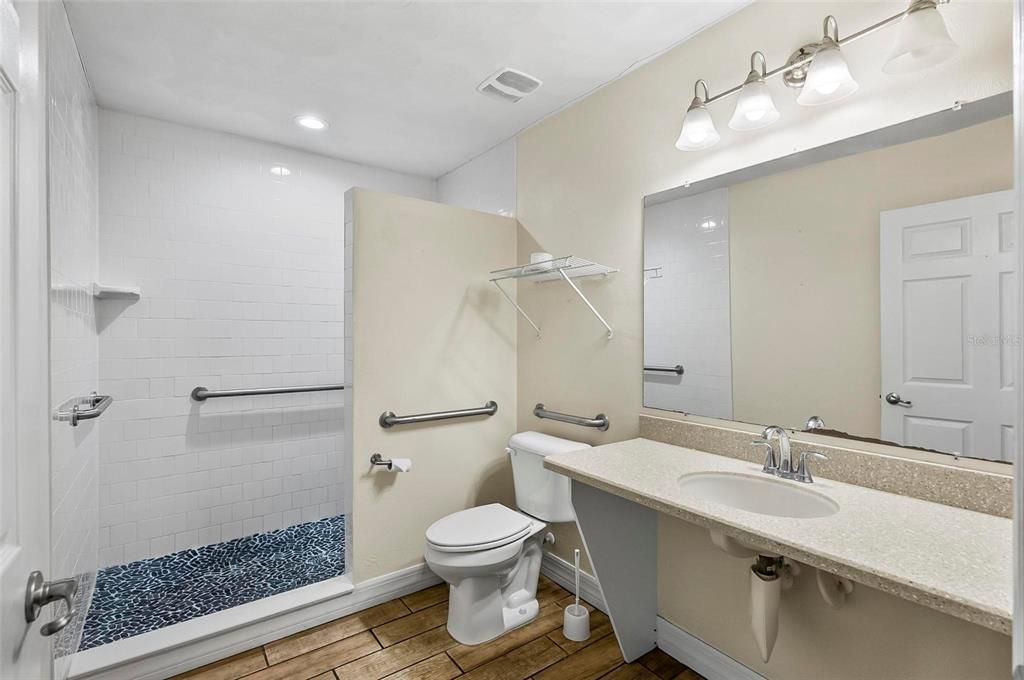 Active With Contract: $209,000 (4 beds, 2 baths, 1734 Square Feet)