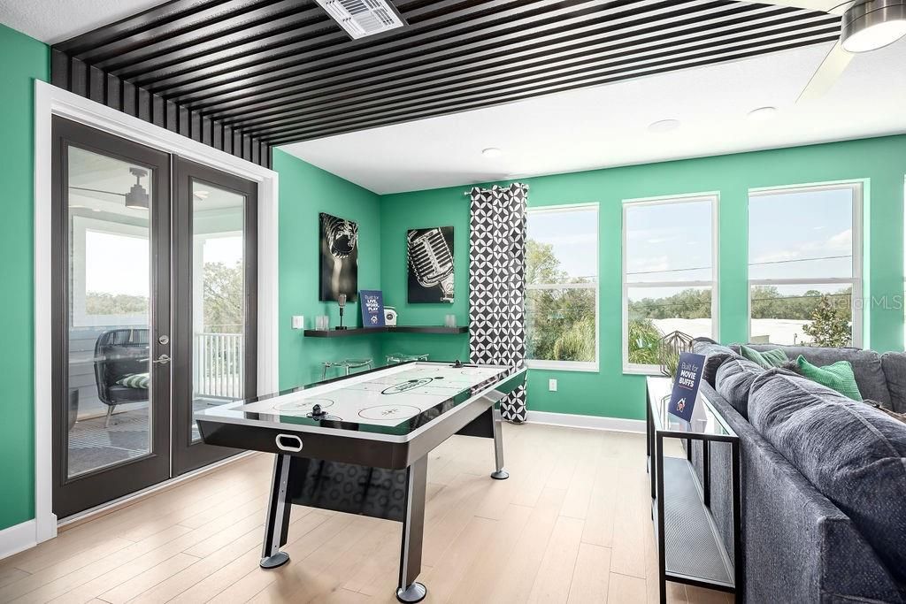 For Sale: $1,199,990 (5 beds, 4 baths, 3962 Square Feet)