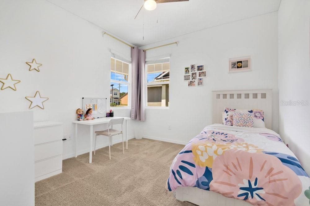 На продажу: $434,900 (3 спален, 3 ванн, 1890 Квадратных фут)