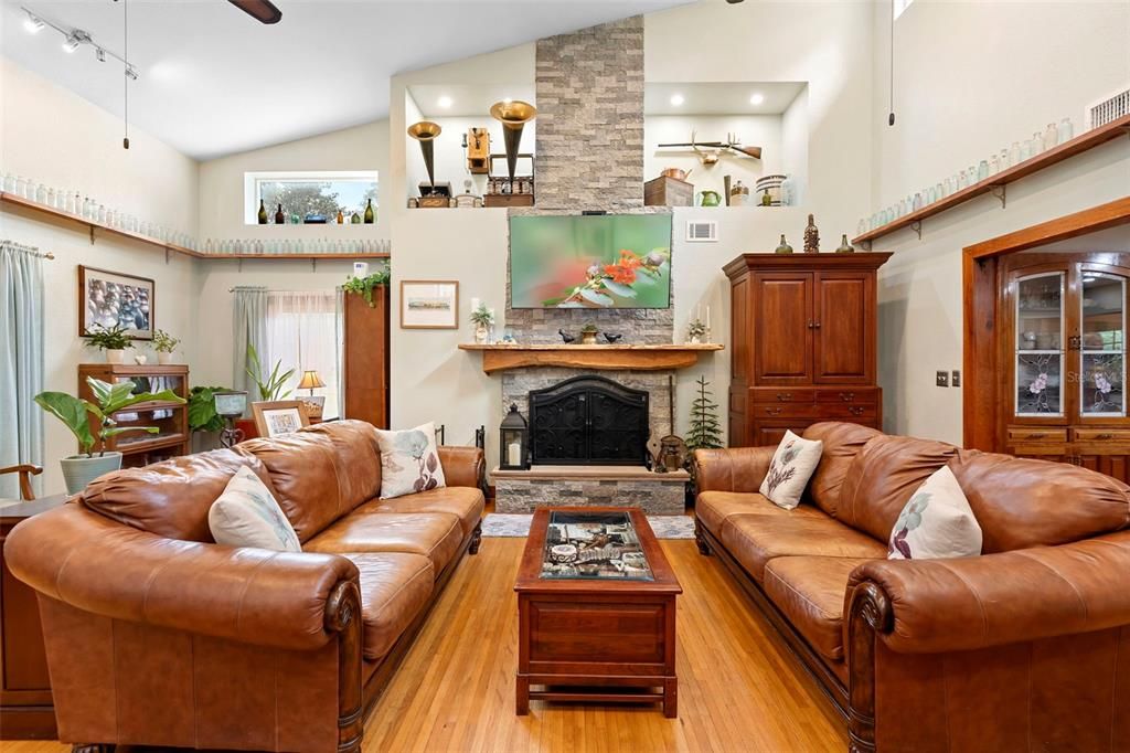 For Sale: $1,300,000 (4 beds, 4 baths, 3017 Square Feet)